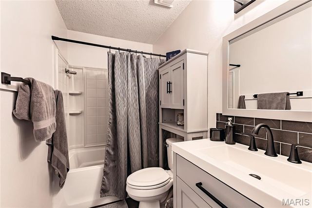 2662 Elm Drive, Arnold, MO 63010
