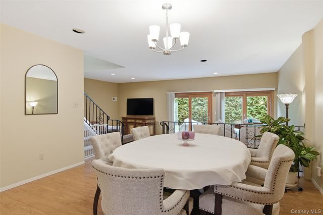 54 Southgate Circle, Massapequa Park, NY 11762