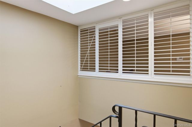 54 Southgate Circle, Massapequa Park, NY 11762