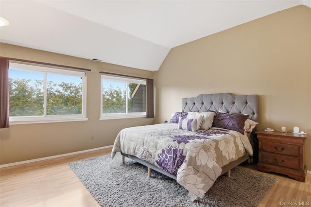 54 Southgate Circle, Massapequa Park, NY 11762