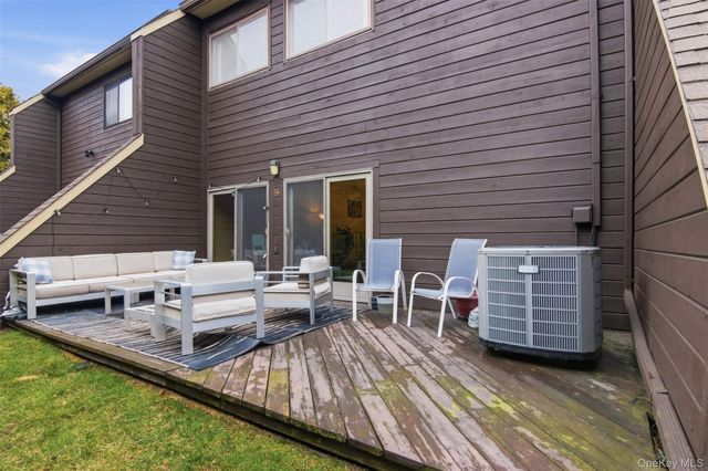 54 Southgate Circle, Massapequa Park, NY 11762