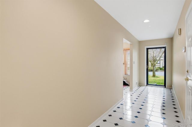 54 Southgate Circle, Massapequa Park, NY 11762