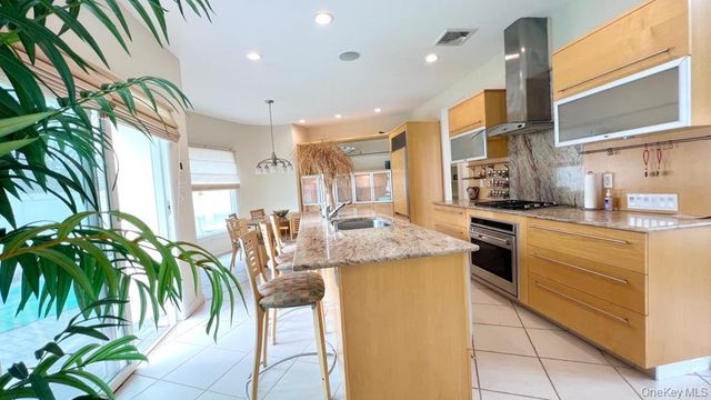 54 Matlock Street, Long Beach, NY 11561