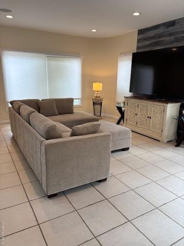 54 Matlock Street, Long Beach, NY 11561