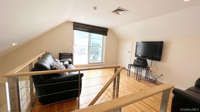 54 Matlock Street, Long Beach, NY 11561