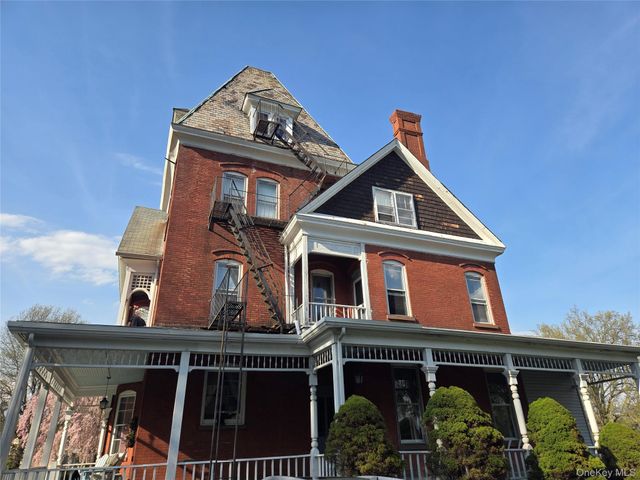 514 Grand Avenue 2E, Newburgh, NY 12550
