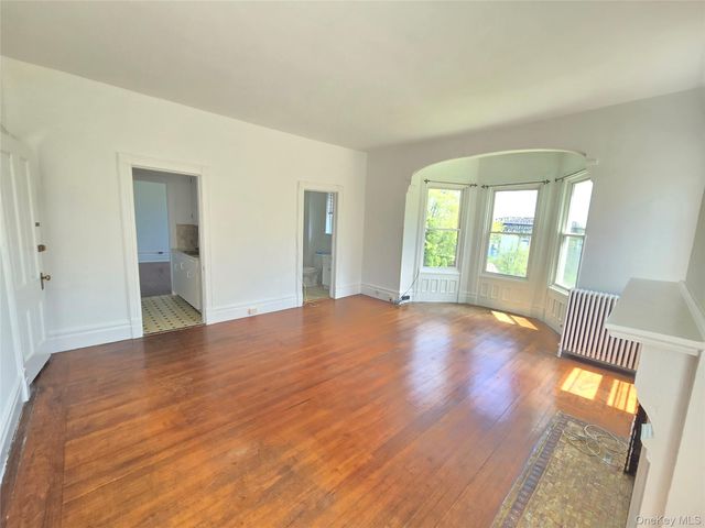 514 Grand Avenue 2E, Newburgh, NY 12550