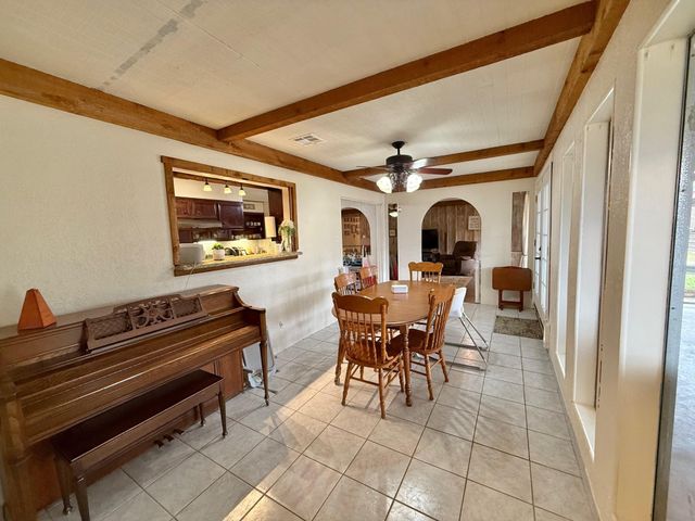 3160 Galewood Lane, Port Neches, TX 77651