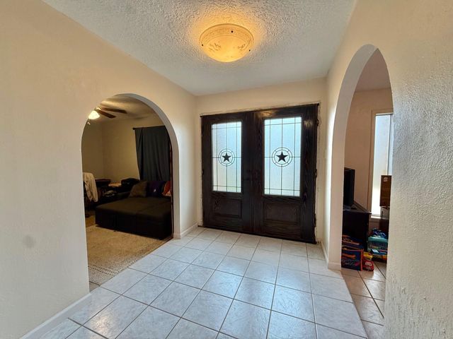 3160 Galewood Lane, Port Neches, TX 77651