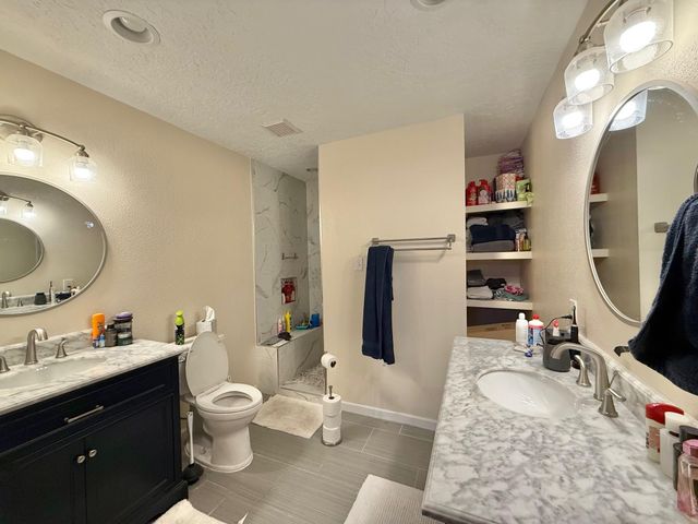 3160 Galewood Lane, Port Neches, TX 77651