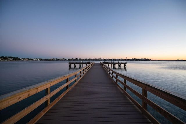 5130 BRITTANY DRIVE S 101, St Petersburg, FL 33715