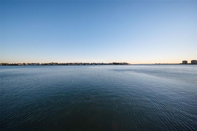 5130 BRITTANY DRIVE S 101, St Petersburg, FL 33715