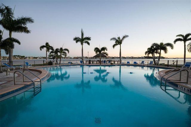 5130 BRITTANY DRIVE S 101, St Petersburg, FL 33715