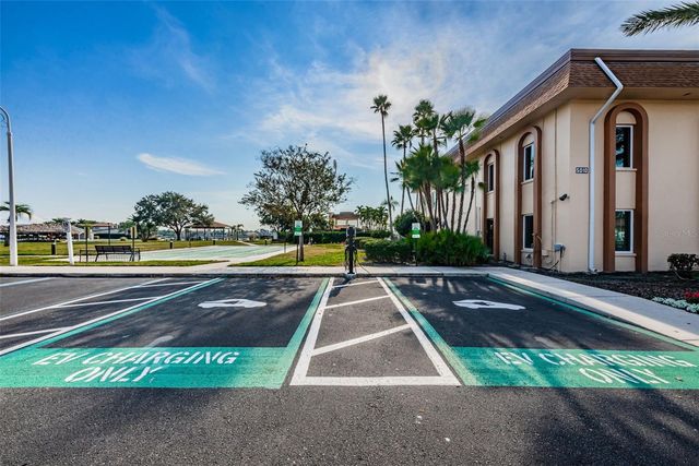 5130 BRITTANY DRIVE S 101, St Petersburg, FL 33715
