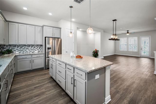 9589 CAVENDISH DRIVE, Tampa, FL 33626