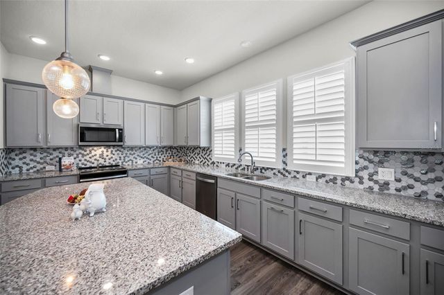 9589 CAVENDISH DRIVE, Tampa, FL 33626