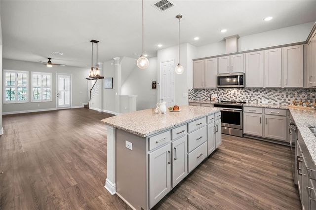 9589 CAVENDISH DRIVE, Tampa, FL 33626