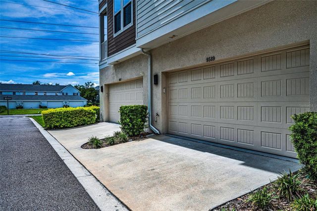 9589 CAVENDISH DRIVE, Tampa, FL 33626