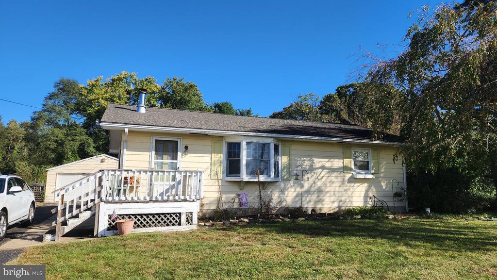 335 CHAPEL HEIGHTS RD, SEWELL, NJ 08080 — photo 2