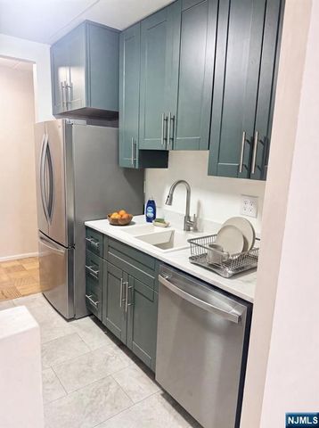 25 Jefferson Street 3D, Hackensack, NJ 07601