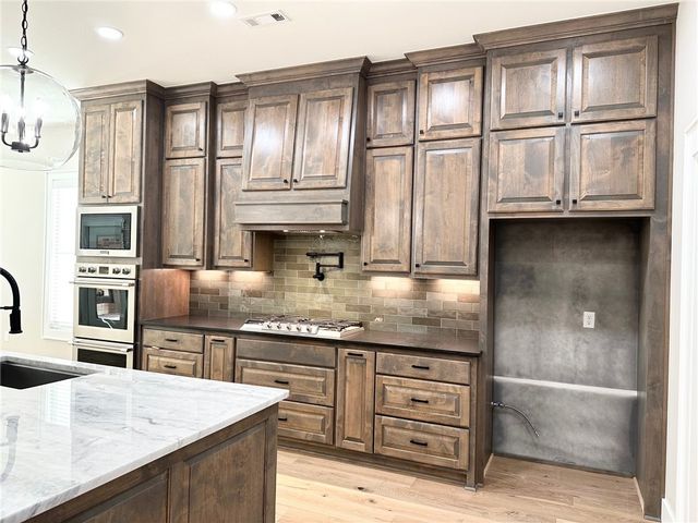 7861 Via Roma Avenue, Springdale, AR 72762