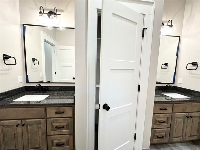 7861 Via Roma Avenue, Springdale, AR 72762