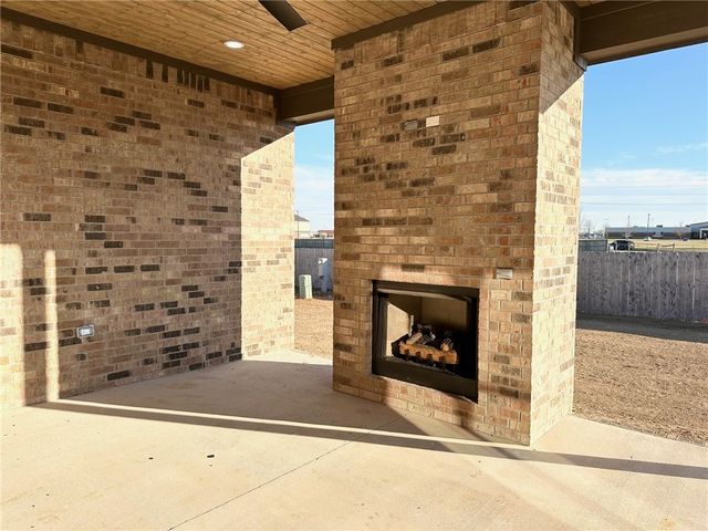 7861 Via Roma Avenue, Springdale, AR 72762