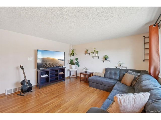 6277 Reed Ct, Arvada, CO 80003