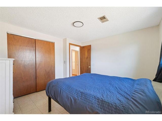 6277 Reed Ct, Arvada, CO 80003