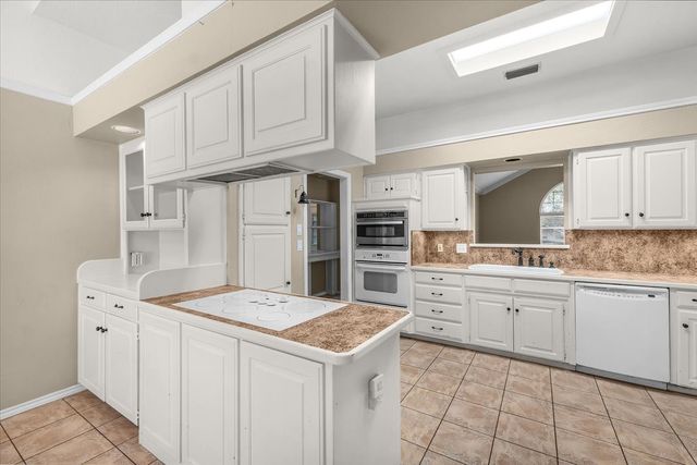 3212 Timber View Circle, Bedford, TX 76021