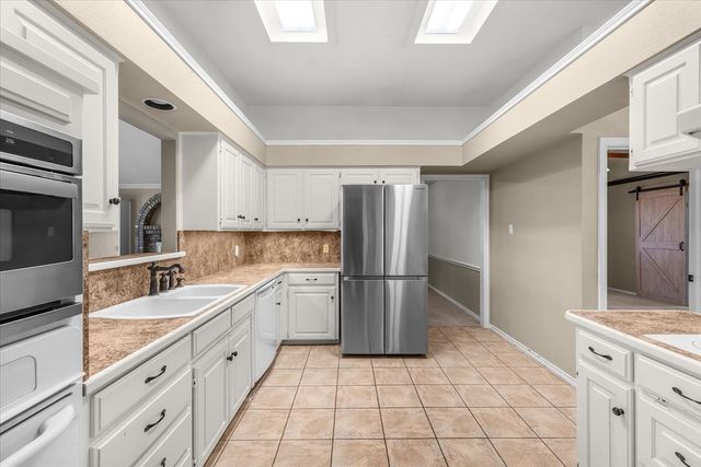 3212 Timber View Circle, Bedford, TX 76021