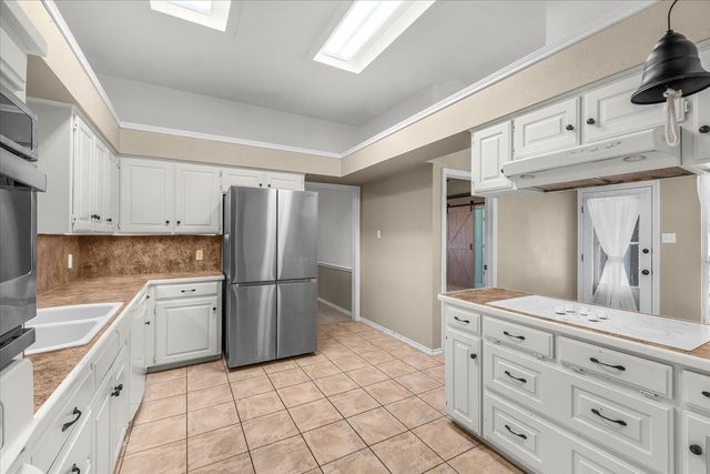 3212 Timber View Circle, Bedford, TX 76021