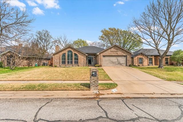 3212 Timber View Circle, Bedford, TX 76021