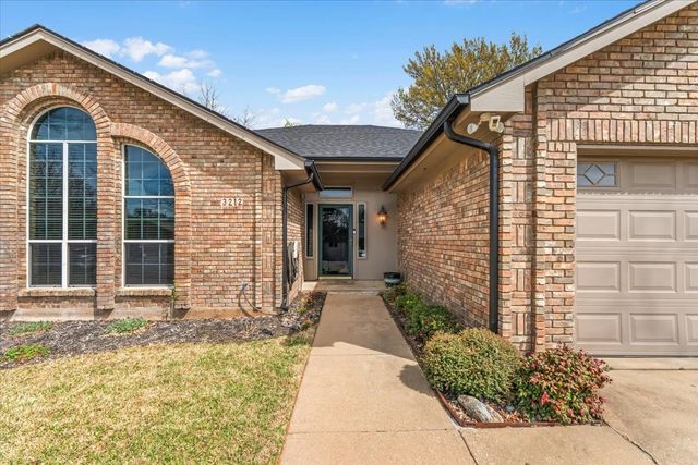 3212 Timber View Circle, Bedford, TX 76021