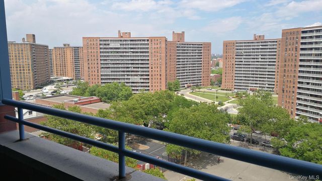 6254 97th Place 11L, Rego Park, NY 11374
