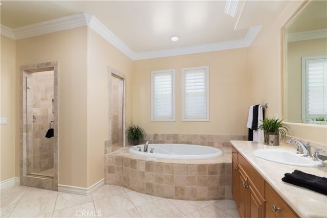 114 Tearose, Irvine, CA 92603