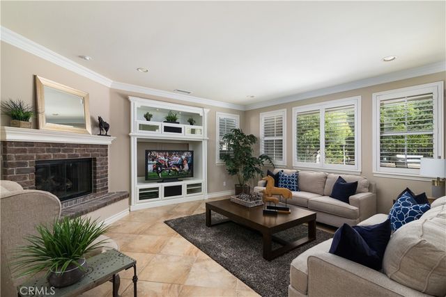 114 Tearose, Irvine, CA 92603