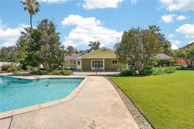 114 Anita Court, Redlands, CA 92373