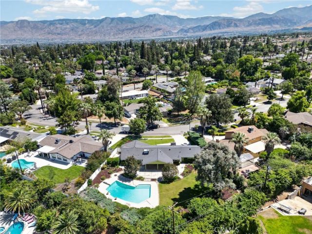 114 Anita Court, Redlands, CA 92373