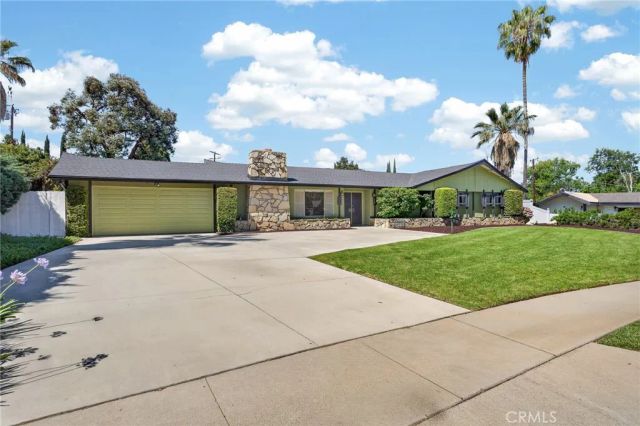 114 Anita Court, Redlands, CA 92373