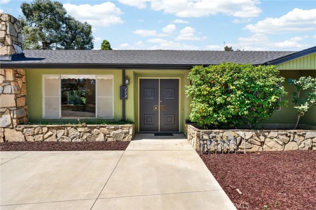 114 Anita Court, Redlands, CA 92373