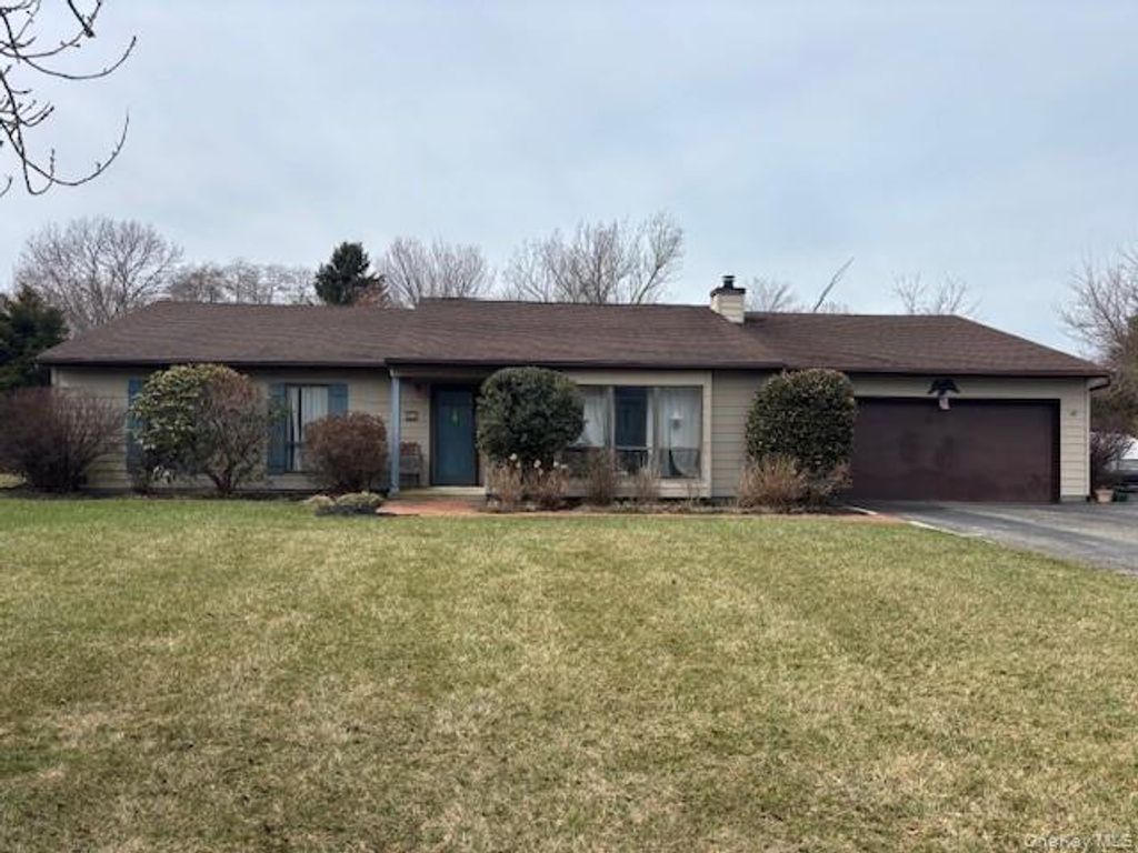 113 Southfield Road, Baiting Hollow, NY 11933