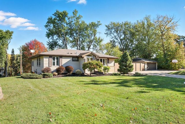 4816 Overlook Drive, Bloomington, MN 55437