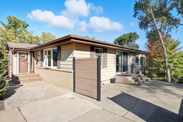 4816 Overlook Drive, Bloomington, MN 55437