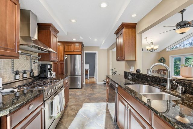 4816 Overlook Drive, Bloomington, MN 55437