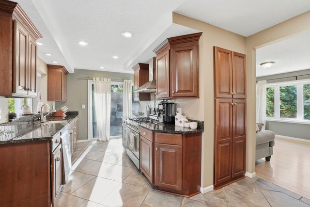 4816 Overlook Drive, Bloomington, MN 55437