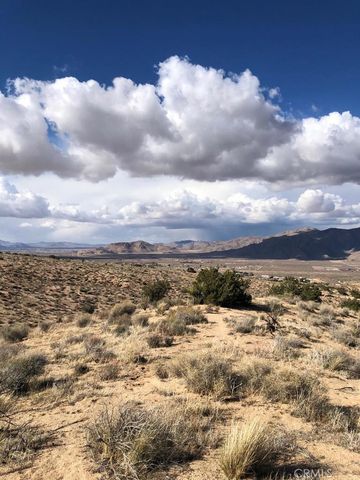 26635 Santa Rosa Road, Apple Valley, CA 92308