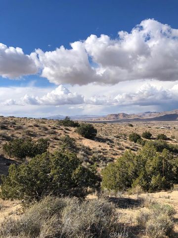26635 Santa Rosa Road, Apple Valley, CA 92308