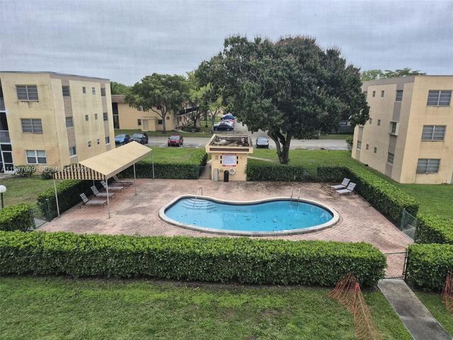 200 Ashbury Rd 307, Hollywood, FL 33024