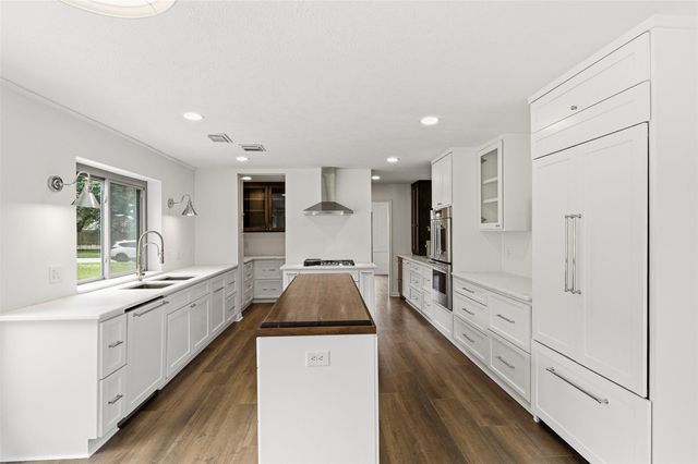 2312 Pebble Beach Drive, League City, TX 77573